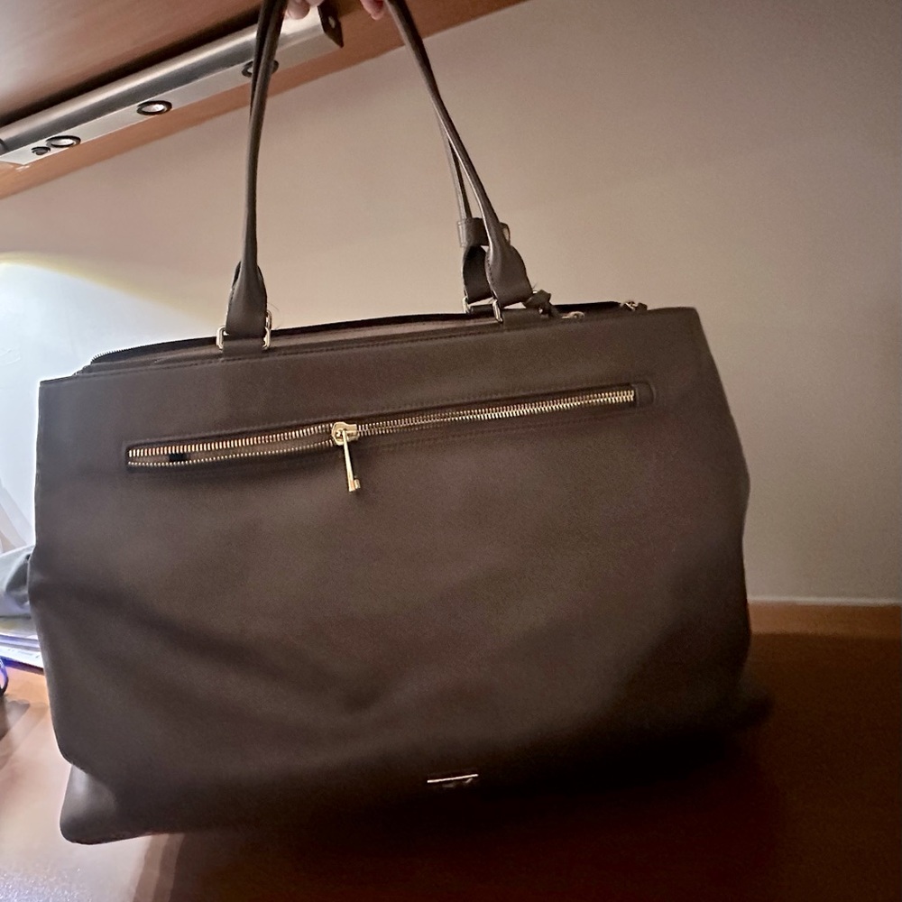 Tumi Sidney Business Tote - Like New,has extra tags